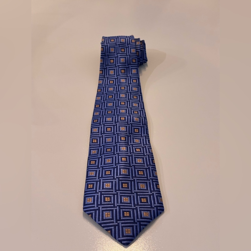 Paul Fredrick Navy and Gold Geometric Tie - Picture 6 of 6